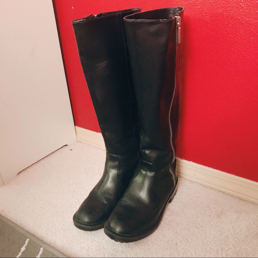 Zara Black Side Croc Boots size 6